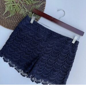 LOFT Womens Shorts Lace Tiered Riveria Navy Blue Scalloped size 10